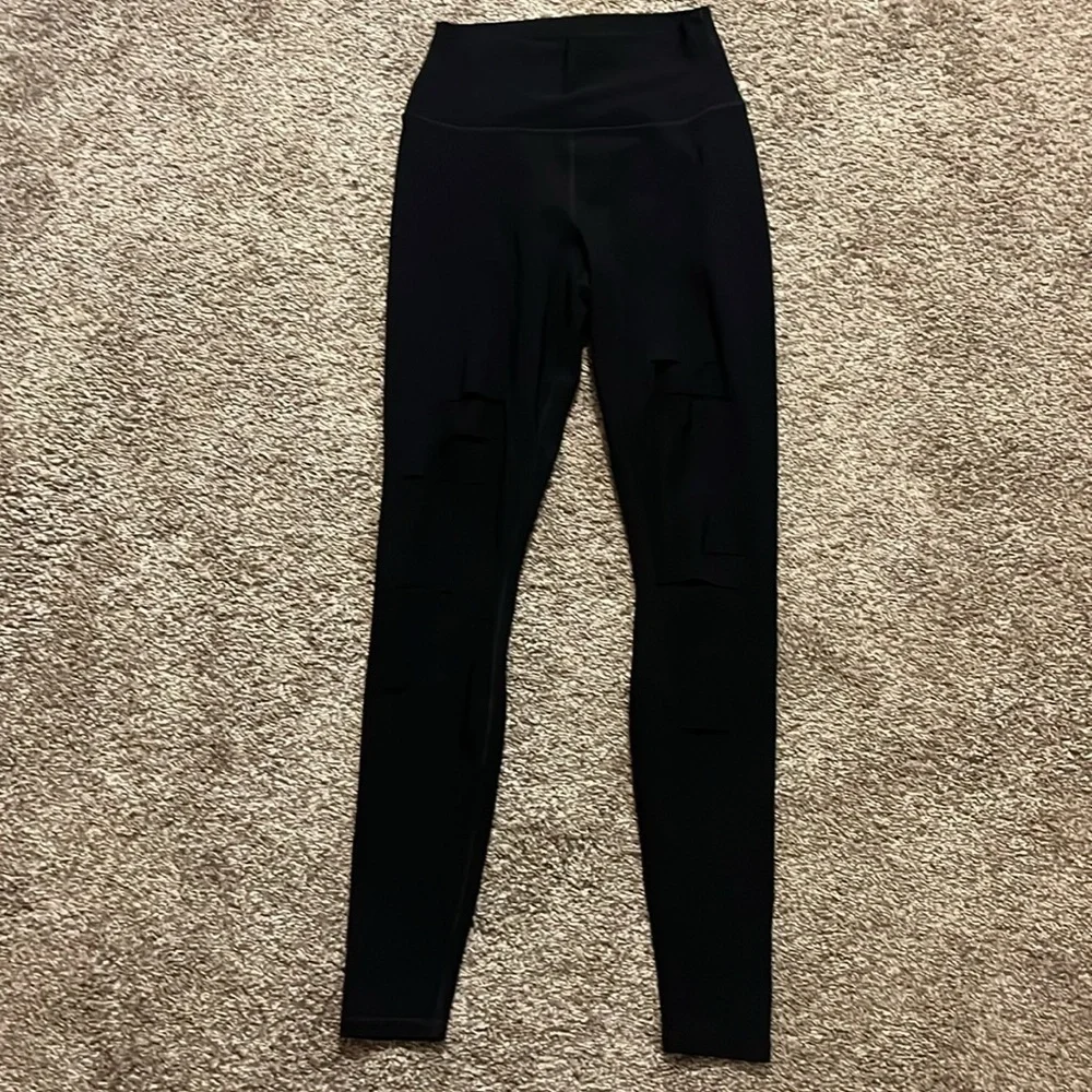 Alo Yoga High‎ Waisted Ripped Warrior Black Leggings Small
